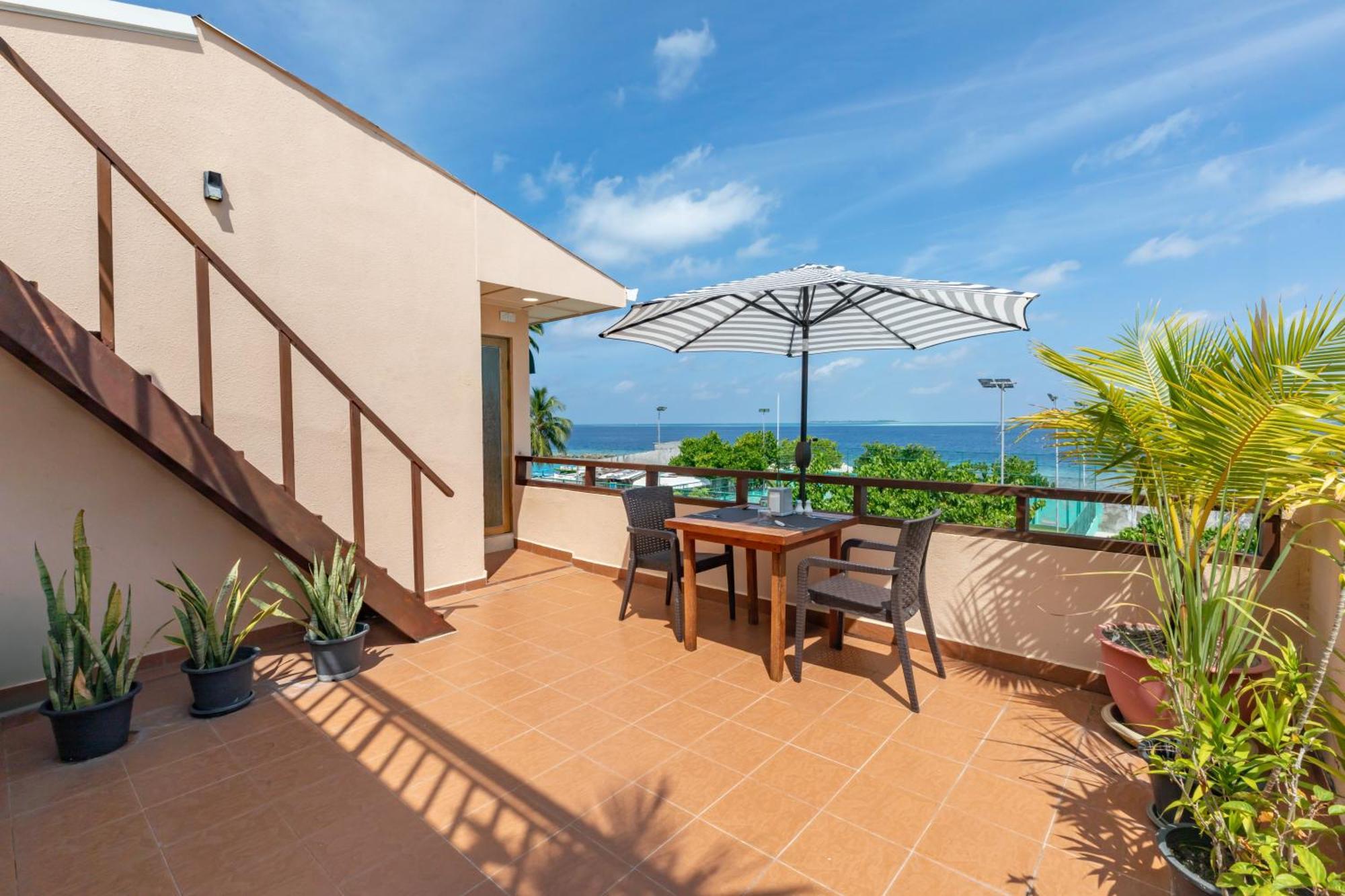 Omadhoo Nemo Inn מראה חיצוני תמונה
